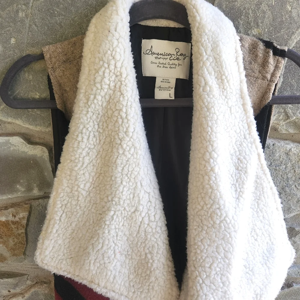 Anthropologie Sherpa Vest - Picture 3 of 7